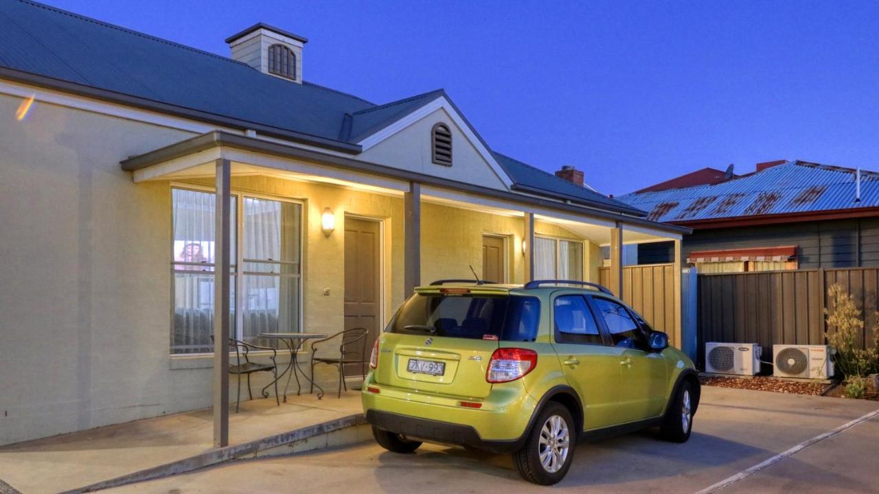 Aparthotel Bridges On Meninya & Moama