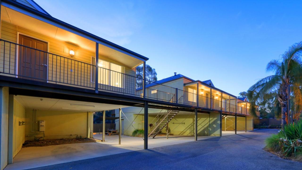 Bridges On Meninya & Moama