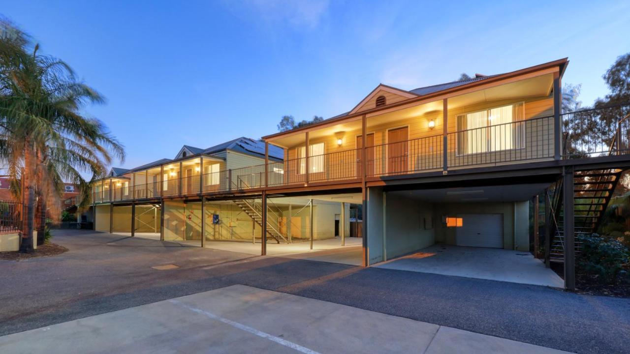 Aparthotel Bridges On Meninya & Moama